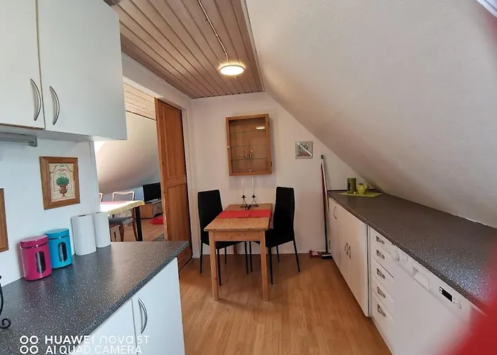 Hyggelig I Gaafstand Til Ballen Og Lystbadehavn - Taet Pa Ohavsstien Ballen (Svendborg)